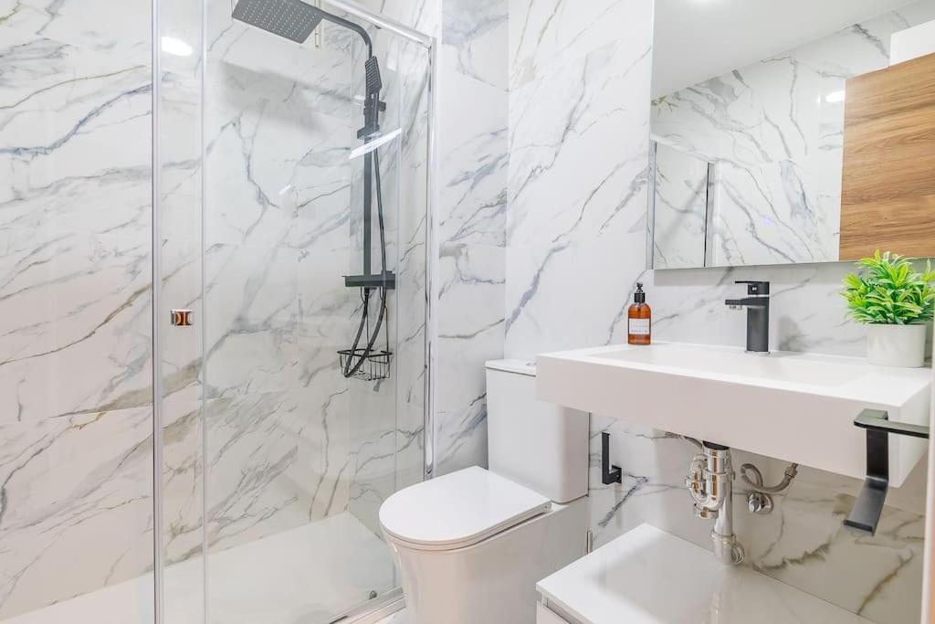 Apartamento Reformado Y Tranquilo Junto A Gran Via Madryt Zewnętrze zdjęcie
